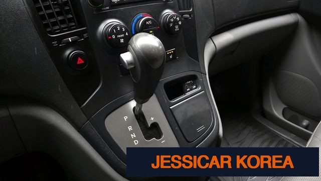 2012 Hyundai Grand Starex - Thumbnail 2