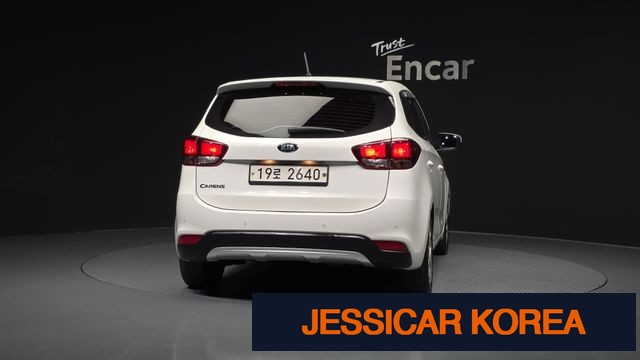 2018 Kia The New Karen's - Thumbnail 18