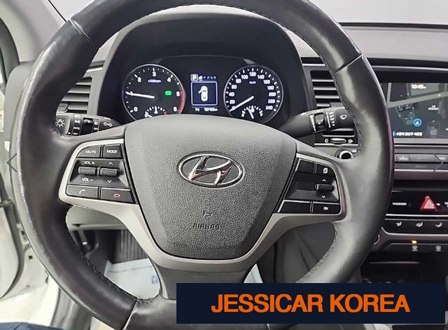 2016 Hyundai Avante AD - Thumbnail 8