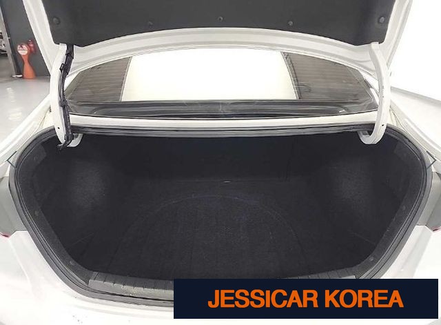 2016 Hyundai Avante AD - Thumbnail 11