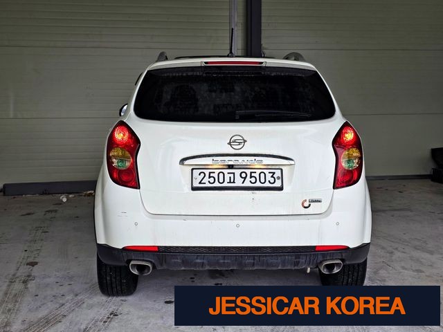 2012 KG Mobility Korando C - Thumbnail 2