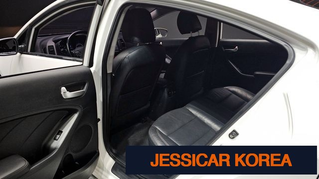 2015 Kia K3 - Thumbnail 8
