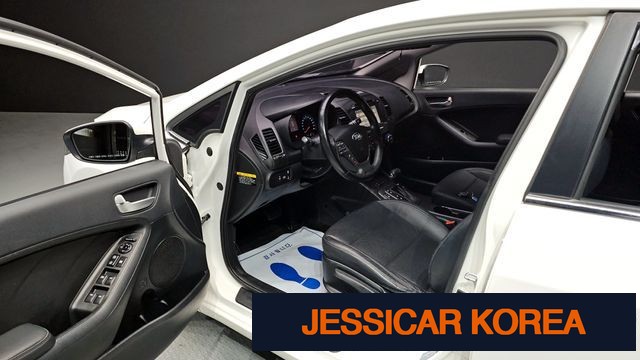 2015 Kia K3 - Thumbnail 16
