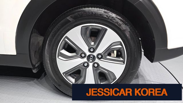 2018 Kia Niro - Thumbnail 12