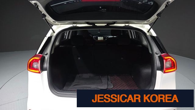 2018 Kia Niro - Thumbnail 13