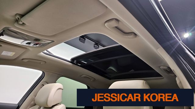 2023 Genesis GV70 - Thumbnail 3