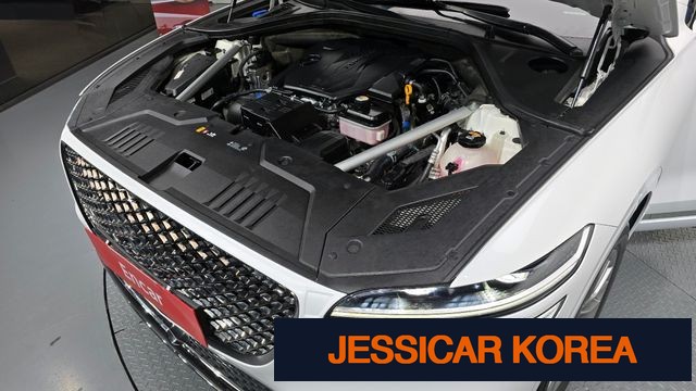 2023 Genesis GV70 - Thumbnail 12