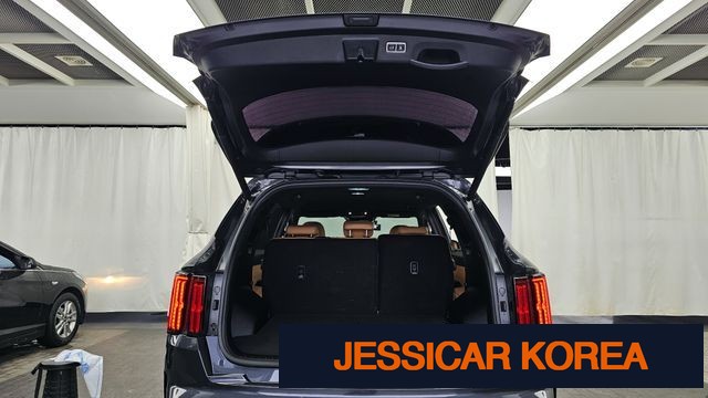 2023 Kia Sorento 4th Gen - Thumbnail 8