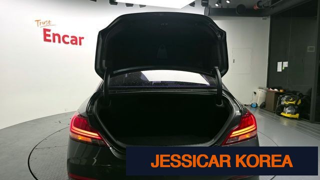 2018 Genesis G70 - Thumbnail 11