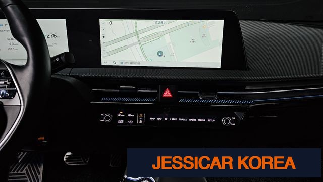 2023 Kia EV6 - Thumbnail 5