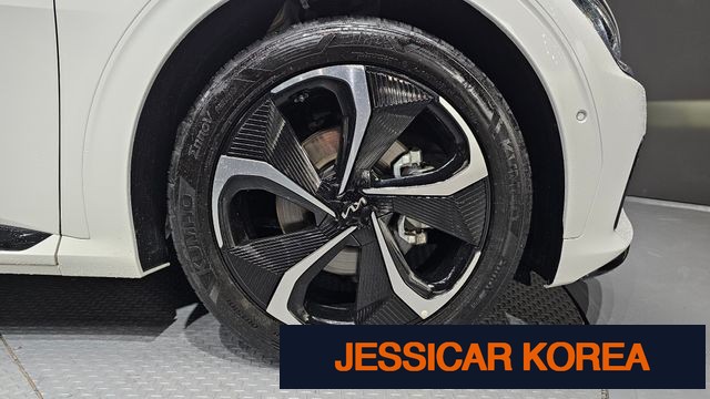 2023 Kia EV6 - Thumbnail 8