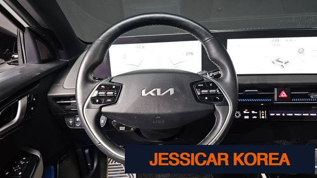 2023 Kia EV6 - Thumbnail 15