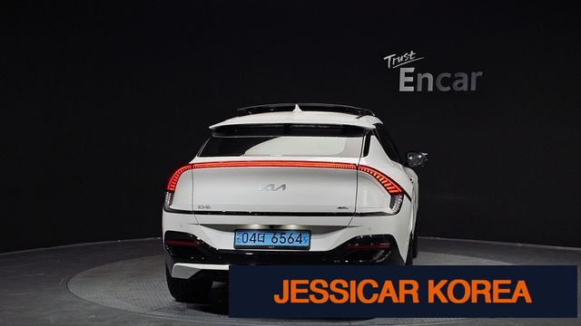 2023 Kia EV6 - Thumbnail 18