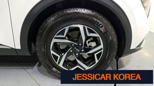 2022 Kia Sportage 5th Gen - Thumbnail 4