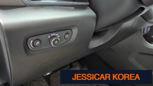 2020 Chevrolet Traverse - Thumbnail 6
