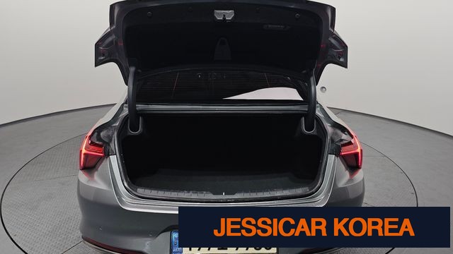 2022 Kia K8 Hybrid - Thumbnail 9