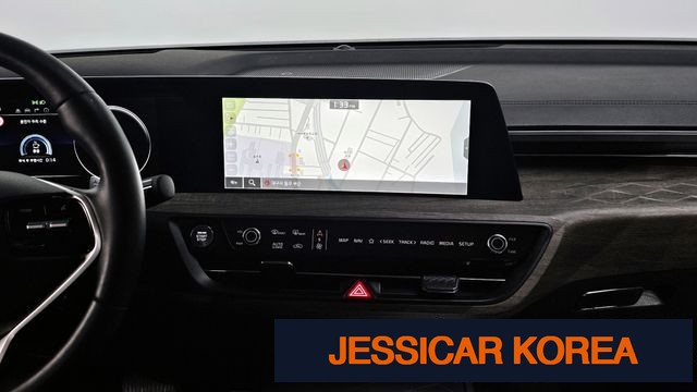 2024 Kia K8 - Thumbnail 16