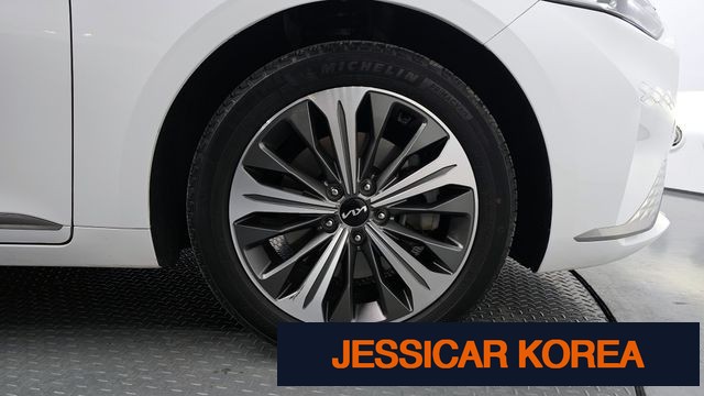 2024 Kia K8 - Thumbnail 17