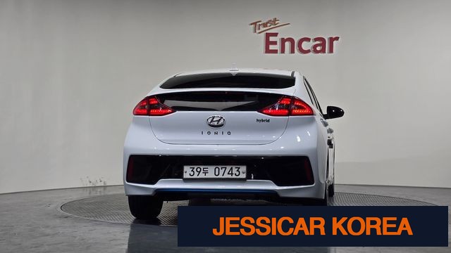 2019 Hyundai Ioniq Hybrid - Thumbnail 17