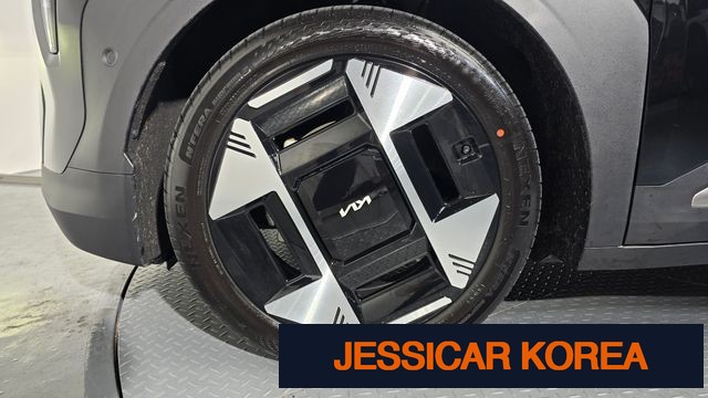 2025 Kia EV3 - Thumbnail 3