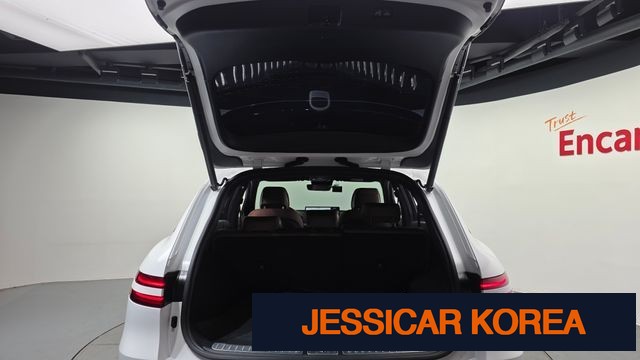 2023 Genesis GV70 - Thumbnail 17
