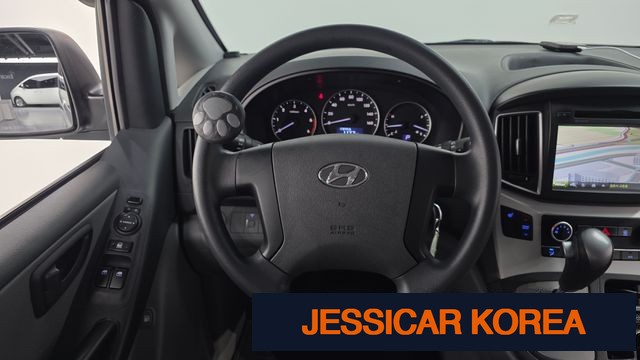 2017 Hyundai Grand Starex - Thumbnail 3