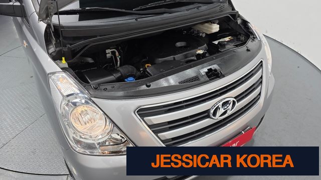 2017 Hyundai Grand Starex - Thumbnail 4