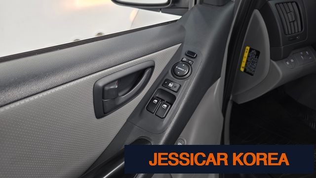 2017 Hyundai Grand Starex - Thumbnail 17