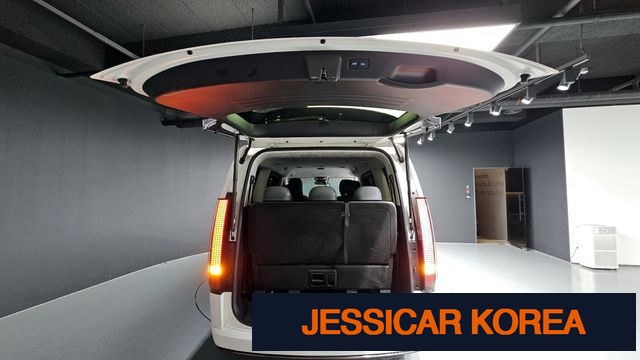 2022 Hyundai Staria - Thumbnail 18