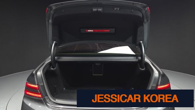 2020 Genesis G90 - Thumbnail 8