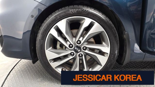 2018 Kia The New Karen's - Thumbnail 10
