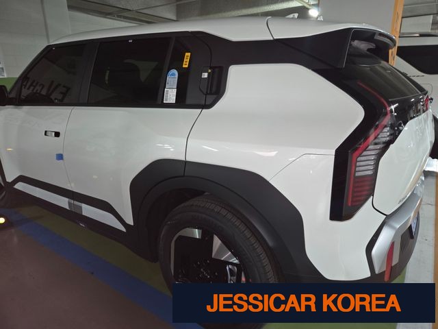 2027 Kia EV3 - Thumbnail 2