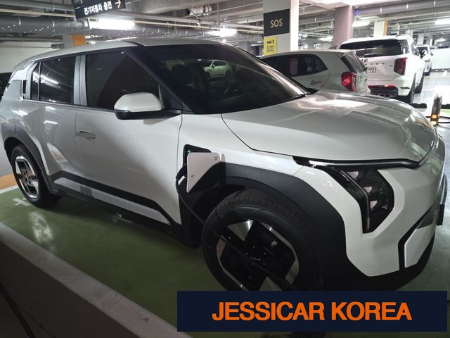 2027 Kia EV3 - Thumbnail 7