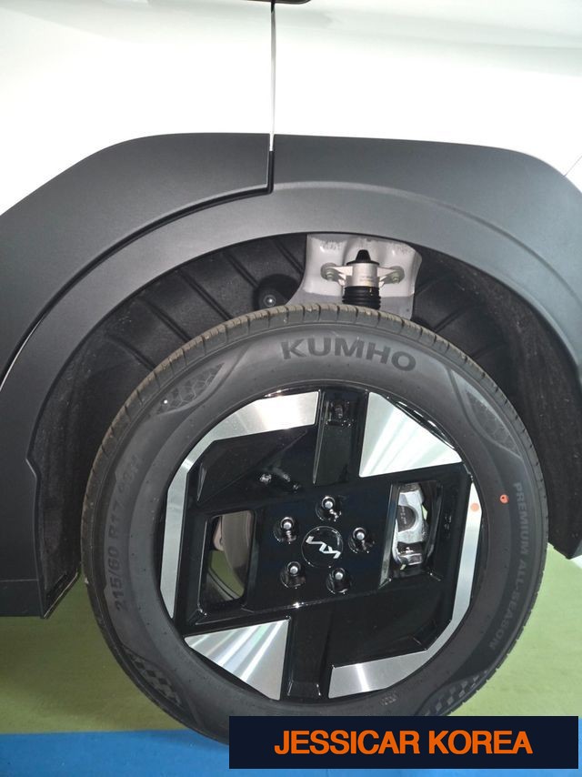 2027 Kia EV3 - Thumbnail 11