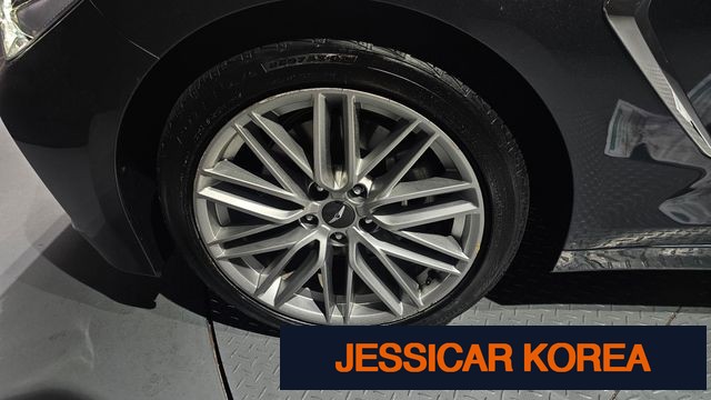 2019 Genesis G70 - Thumbnail 2