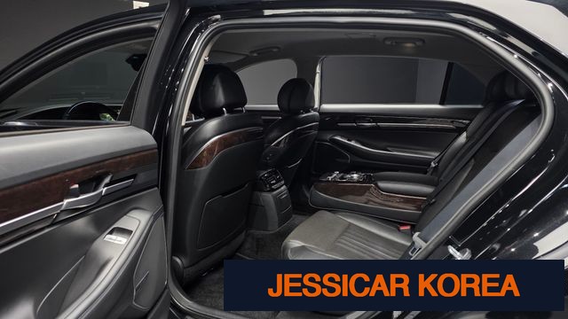 2016 Genesis EQ900 - Thumbnail 8
