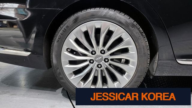 2016 Genesis EQ900 - Thumbnail 18