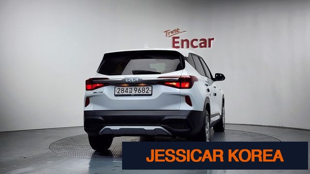 2023 Kia Seltos - Thumbnail 14