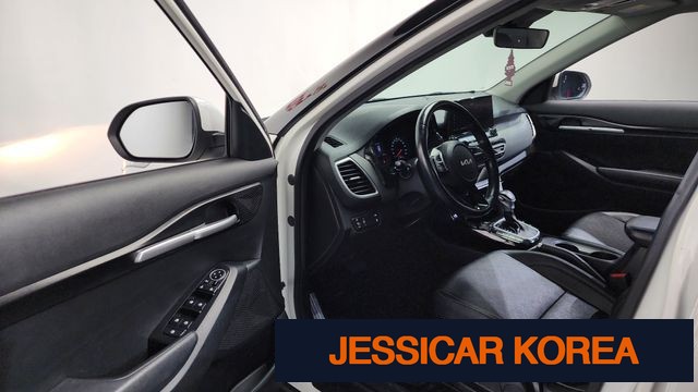 2023 Kia Seltos - Thumbnail 16