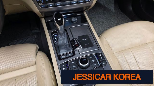 2016 Hyundai Genesis DH - Thumbnail 8