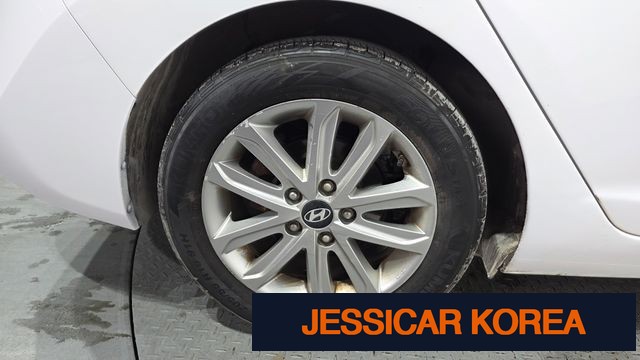 2015 Hyundai The New Avante - Thumbnail 18