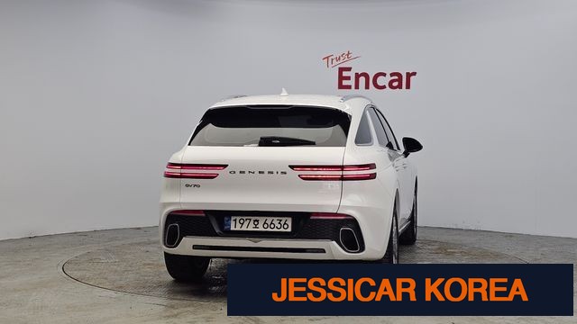 2022 Genesis GV70 - Thumbnail 16