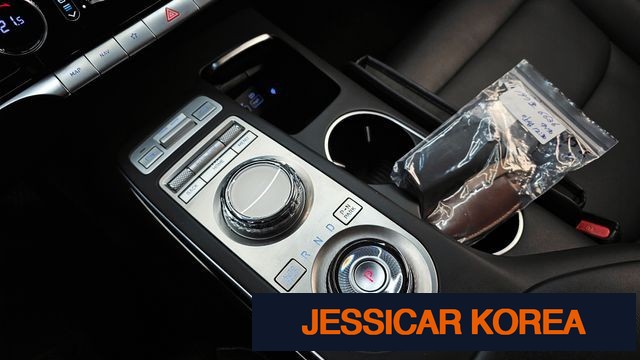 2022 Genesis GV70 - Thumbnail 17
