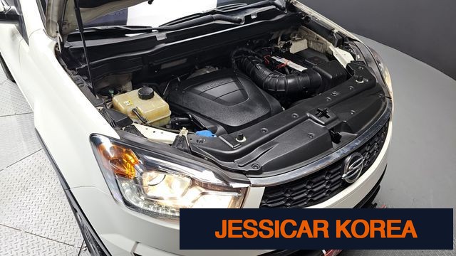 2015 KG Mobility New Korando C - Thumbnail 3