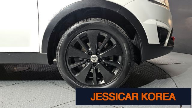 2015 KG Mobility New Korando C - Thumbnail 13