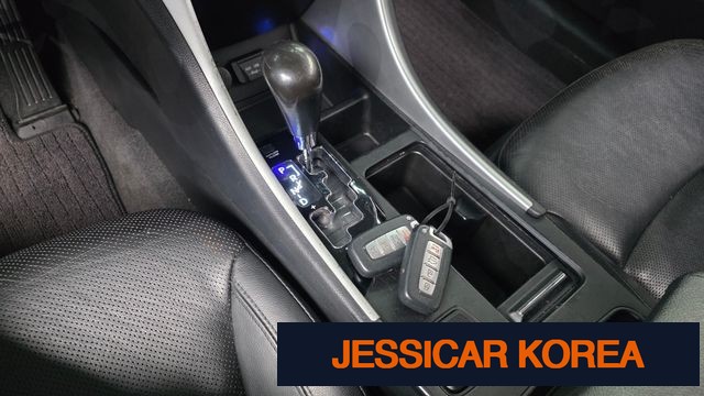 2010 Hyundai YF Sonata - Thumbnail 6