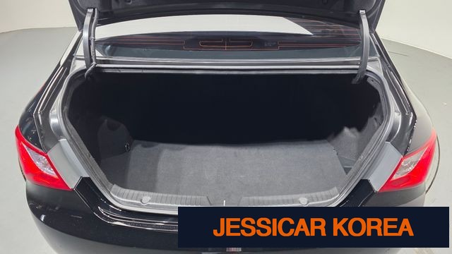 2010 Hyundai YF Sonata - Thumbnail 18