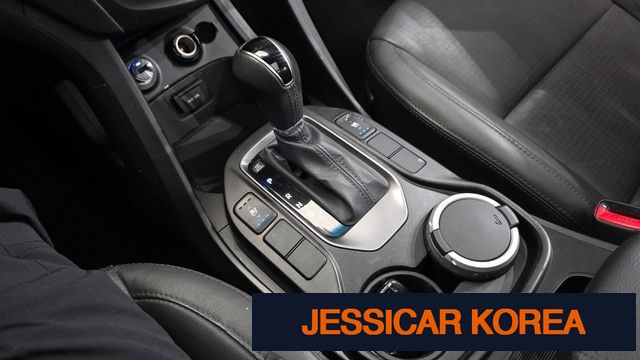 2015 Hyundai Santa Fe DM - Thumbnail 4