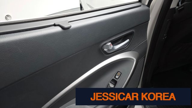2015 Hyundai Santa Fe DM - Thumbnail 7