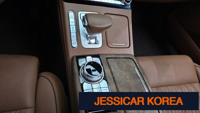 2019 Genesis G90 - Thumbnail 18